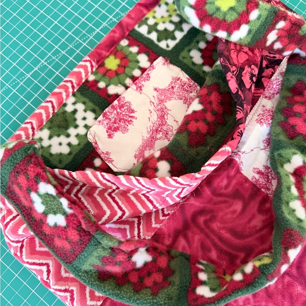 NEW Homemade Vibrant Patchwork Shoulder Bag with thick fleece lining - Picture 2 of 3